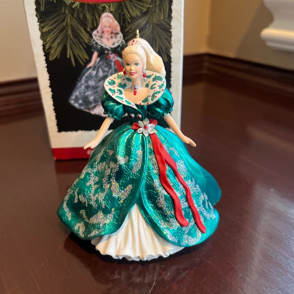 Hallmark Barbie Handcrafted Ornament Dated 1995 Keepsake Ornament